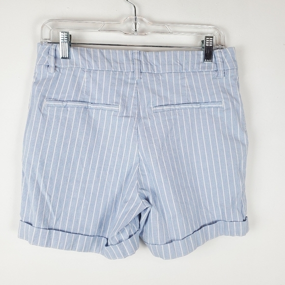 H&M Shorts Womens 6 Blue White Stripe  Cotton‎ Stretch Coastal Preppy Beach Cuff - Picture 2 of 11